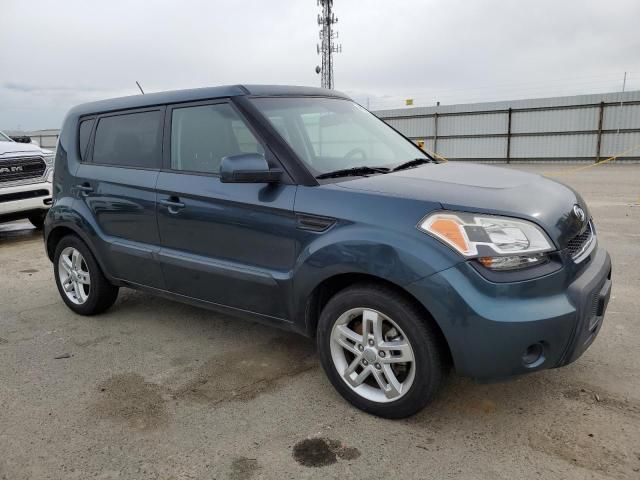 2011 KIA Soul +