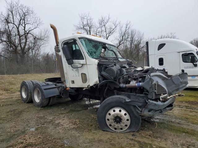 2007 Freightliner Conventional Columbia