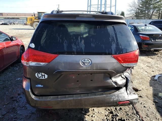 2014 Toyota Sienna XLE