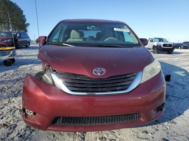 2011 Toyota Sienna LE