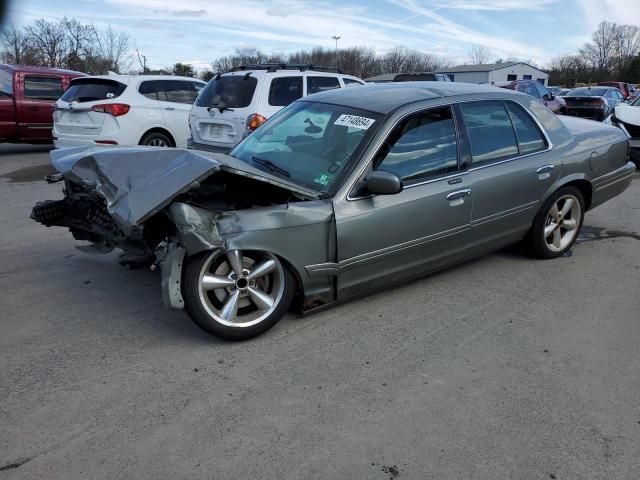 2003 Ford Crown Victoria LX