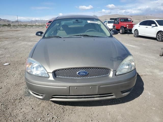 2005 Ford Taurus SE