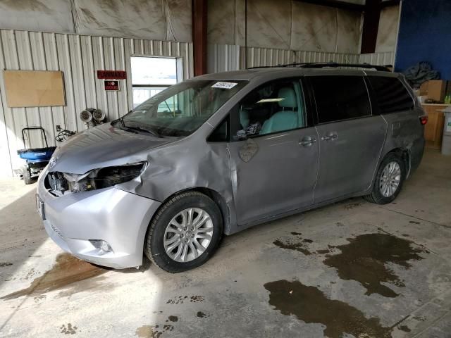 2017 Toyota Sienna XLE