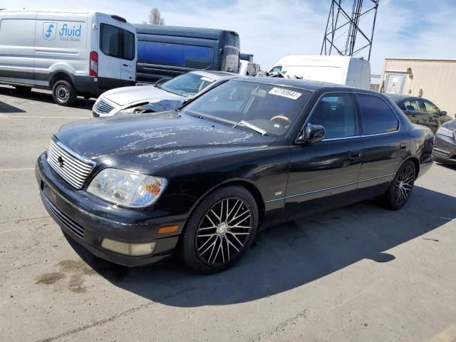 2000 Lexus LS 400