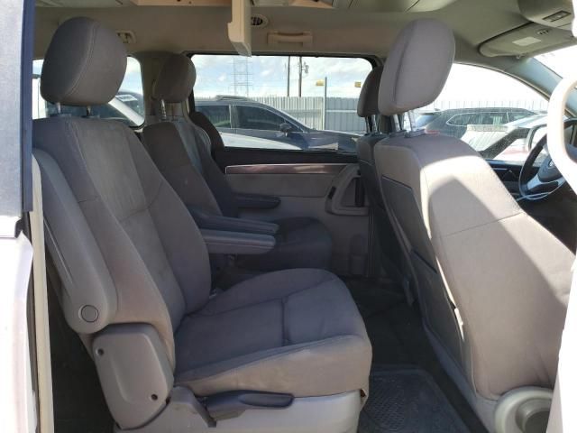 2009 Volkswagen Routan SE