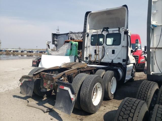 2014 Freightliner Cascadia 113