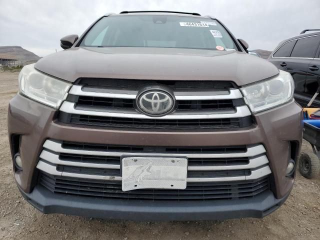 2017 Toyota Highlander SE