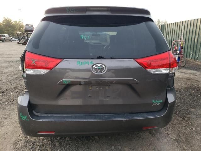 2014 Toyota Sienna XLE