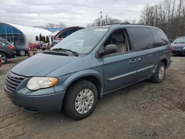 2005 Chrysler Town & Country Touring