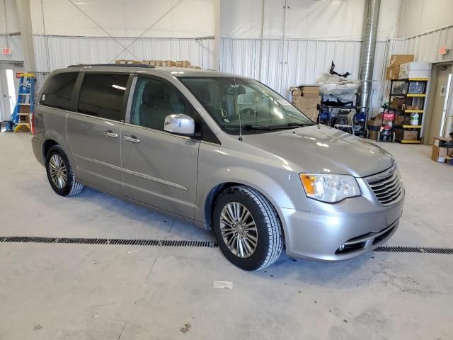 2013 Chrysler Town & Country Touring L