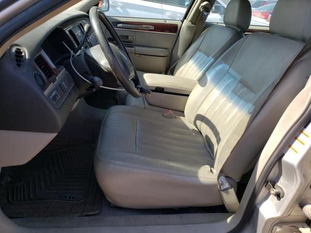 2003 Lincoln Town Car Executive