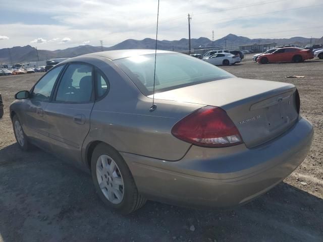 2005 Ford Taurus SE