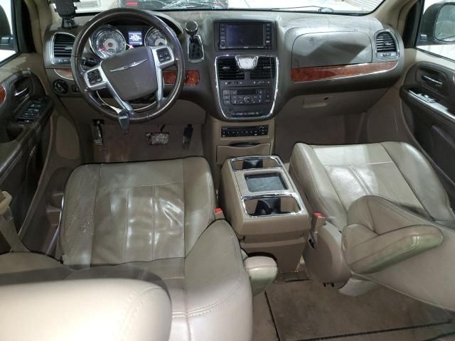 2012 Chrysler Town & Country Touring L