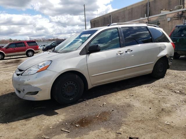 2009 Toyota Sienna CE