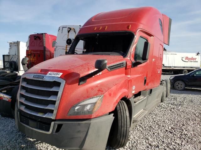 2021 Freightliner Cascadia 126