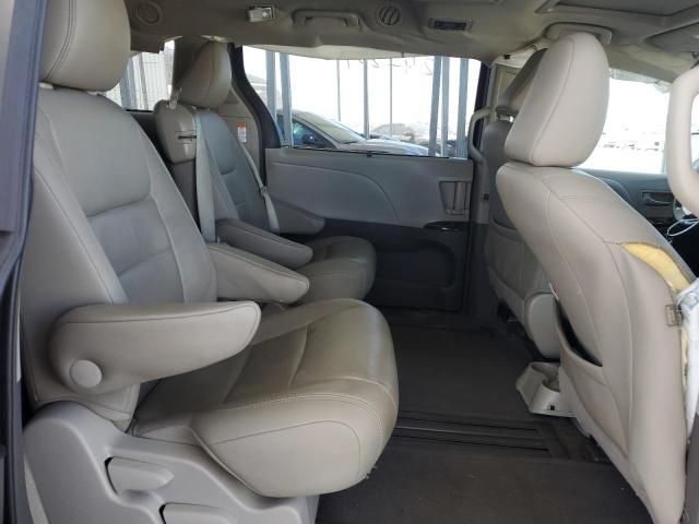 2015 Toyota Sienna XLE