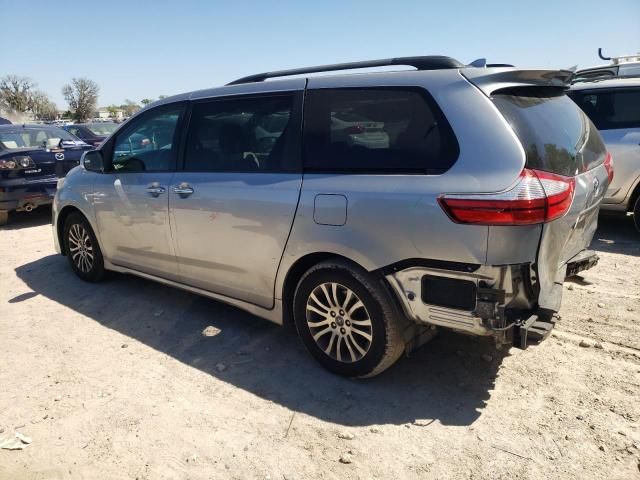 2018 Toyota Sienna XLE