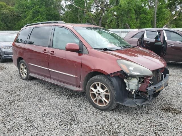 2004 Toyota Sienna XLE