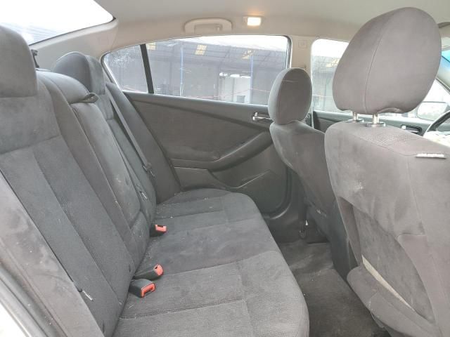 2010 Nissan Altima Base