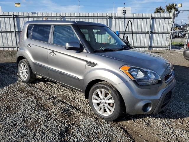 2013 KIA Soul +