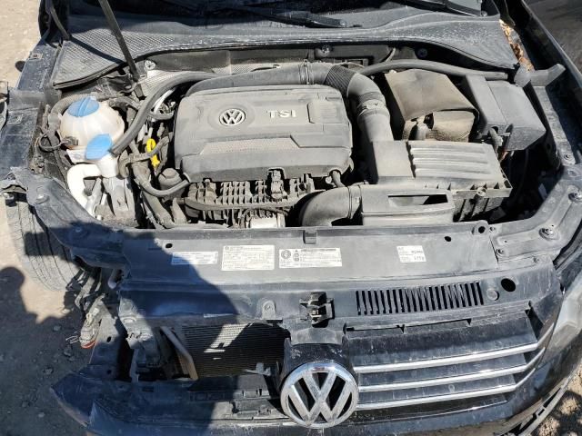 2014 Volkswagen Passat SE