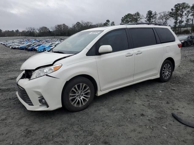 2019 Toyota Sienna XLE