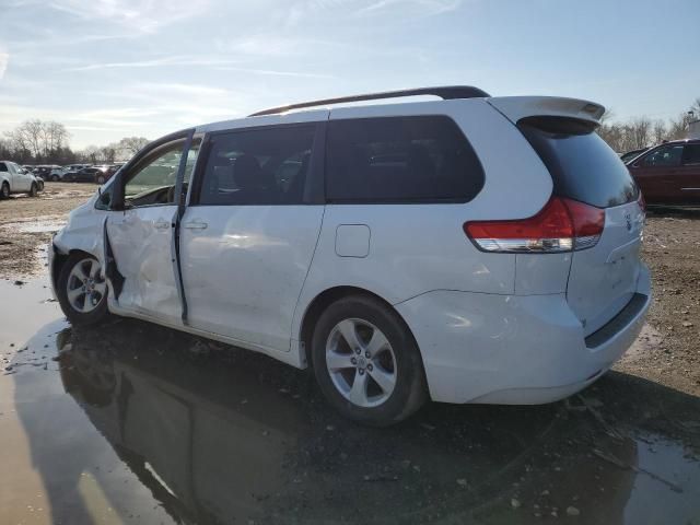 2011 Toyota Sienna LE