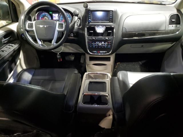 2013 Chrysler Town & Country Touring L