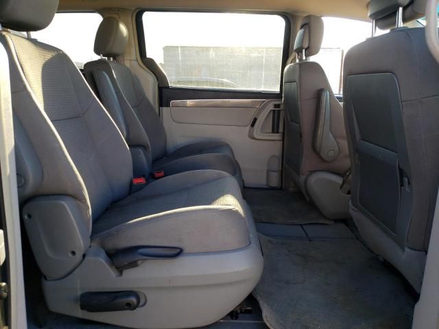 2011 Volkswagen Routan S