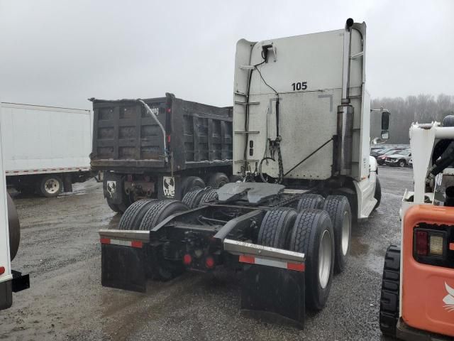 2005 Freightliner Conventional Columbia