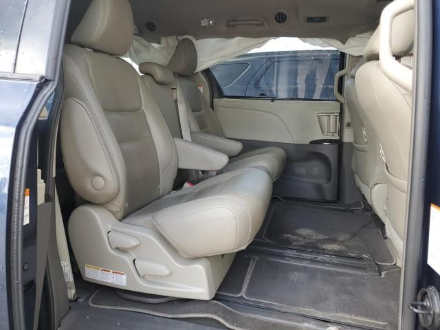 2019 Toyota Sienna XLE