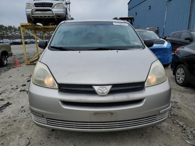 2004 Toyota Sienna CE