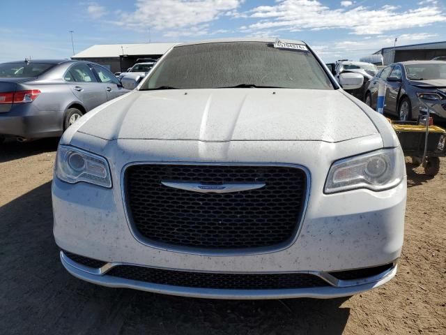 2020 Chrysler 300 Touring