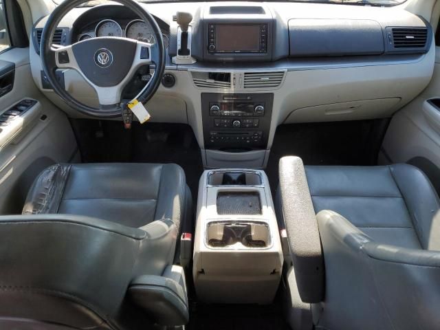 2010 Volkswagen Routan SEL