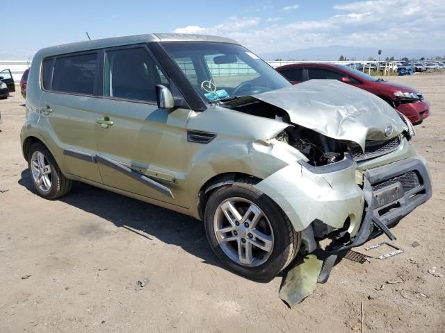 2011 KIA Soul +