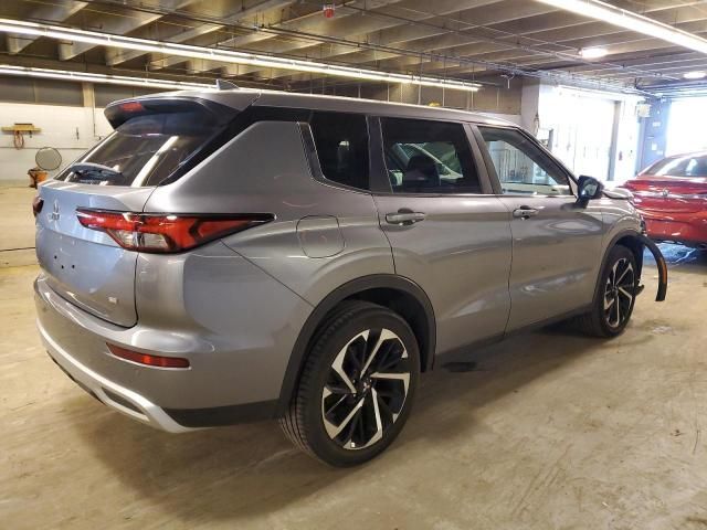 2023 Mitsubishi Outlander SE