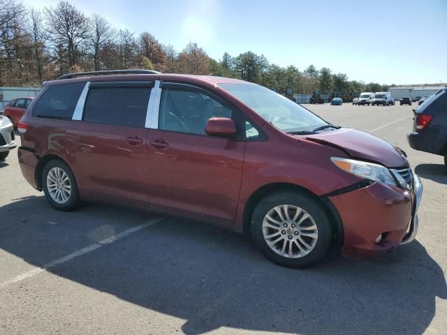 2011 Toyota Sienna XLE