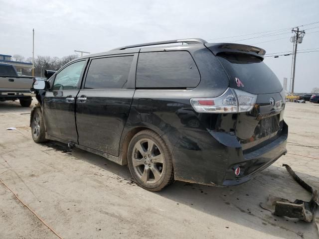 2015 Toyota Sienna Sport