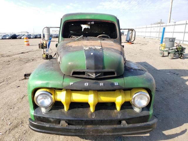 1952 Ford F-1