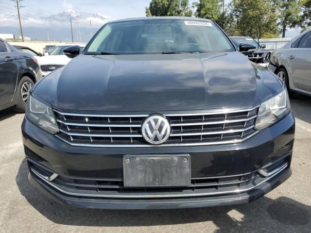 2016 Volkswagen Passat SE