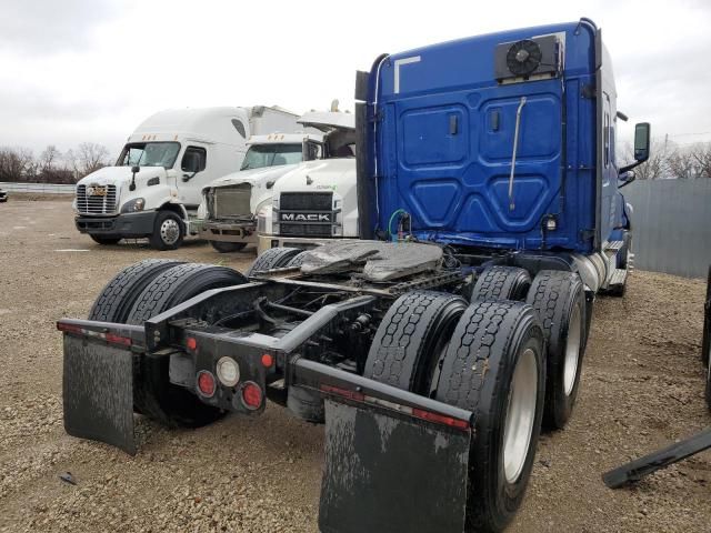 2020 Freightliner Cascadia 126