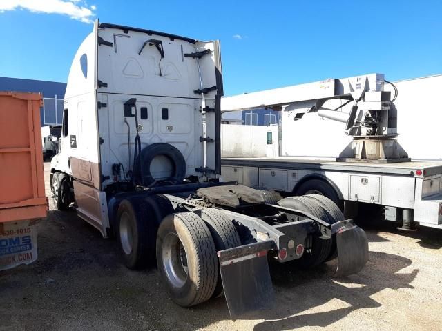 2016 Freightliner Cascadia 125