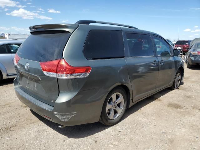 2014 Toyota Sienna LE