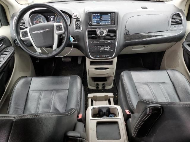 2015 Chrysler Town & Country Touring L