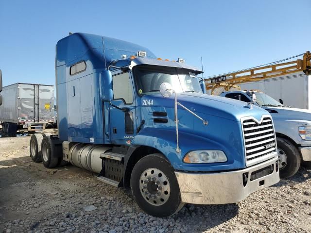 2016 Mack 600 CXU600