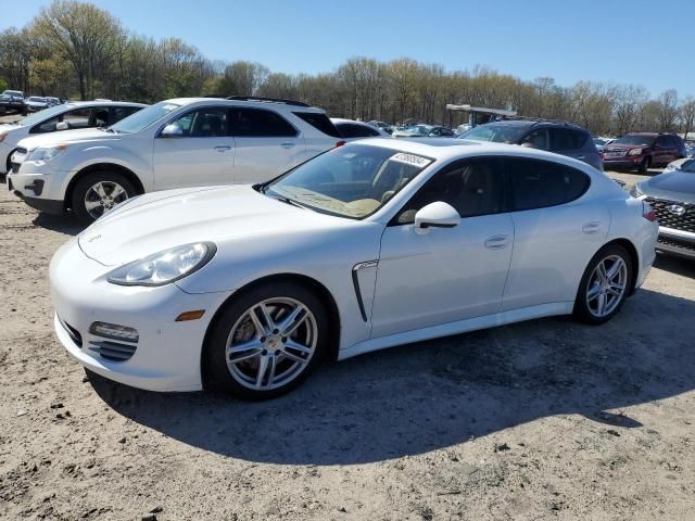 2011 Porsche Panamera 2