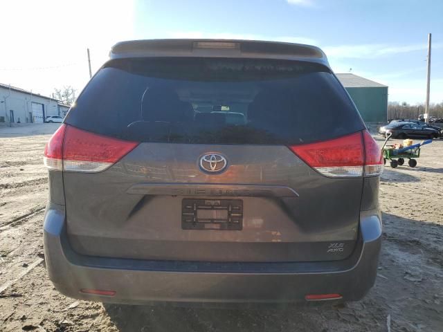 2014 Toyota Sienna XLE