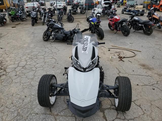 2013 Can-Am Spyder Roadster ST