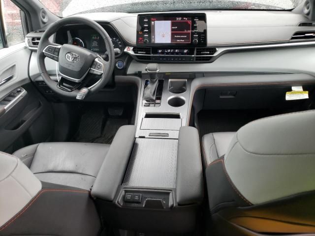 2022 Toyota Sienna XSE