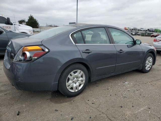 2010 Nissan Altima Base